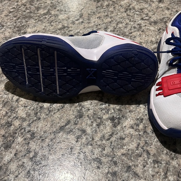 6.5Y Paul George PG1 GS Snapback 2017 These are youth size. Would fit women’s 8 - Picture 4 of 6